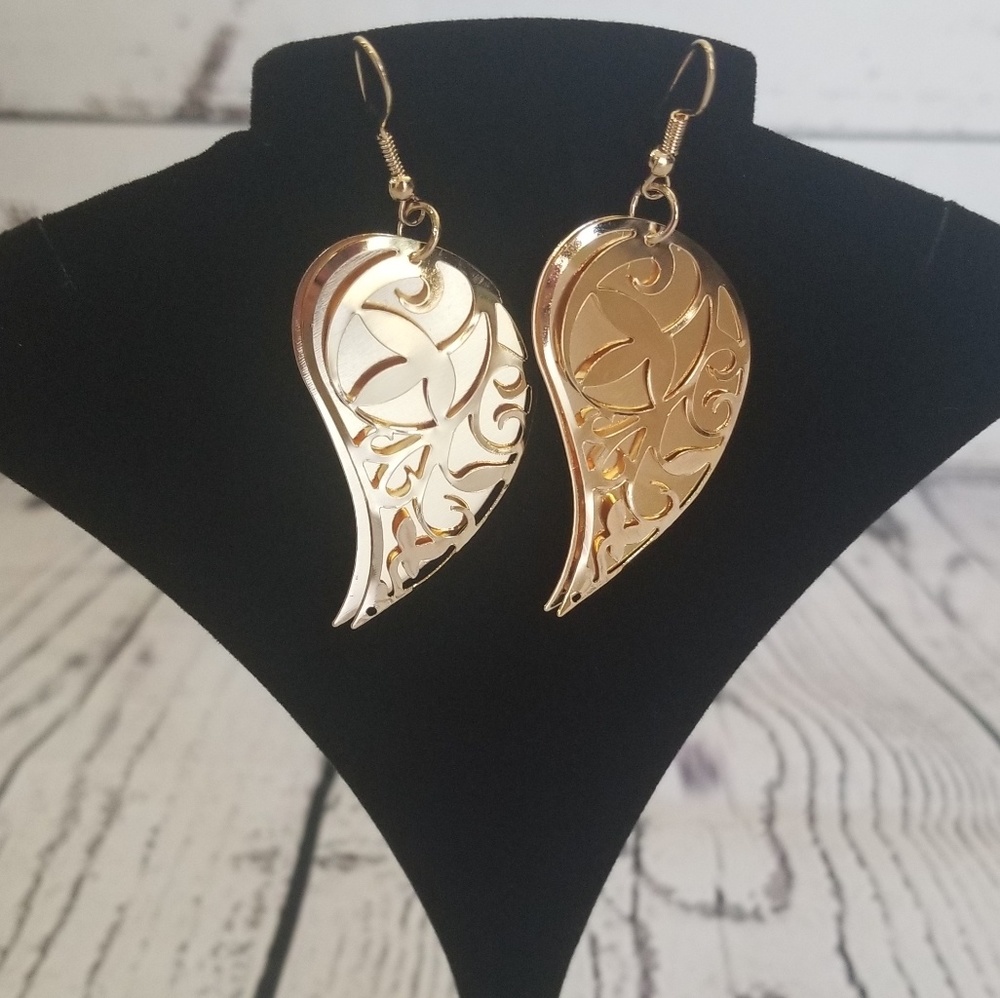 Earings